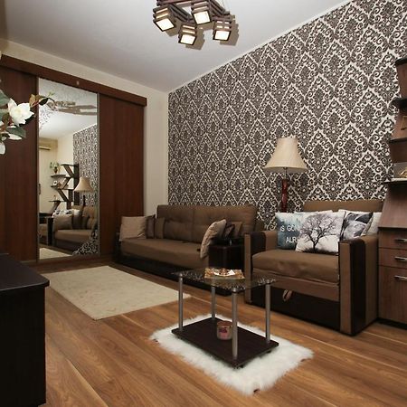 Cozy Apartment On Yevreiska Street Odessa Exterior photo